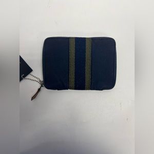 Hermes zip around Toto wallet